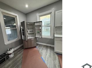 419 Seaver St FLOOR 3, Dorchester, MA 02121