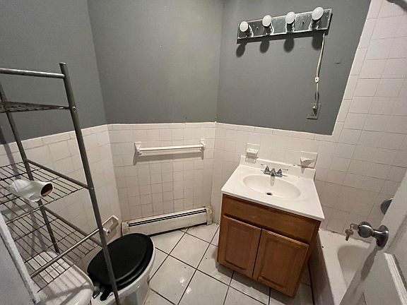 2nd image of 158 Union St #1E