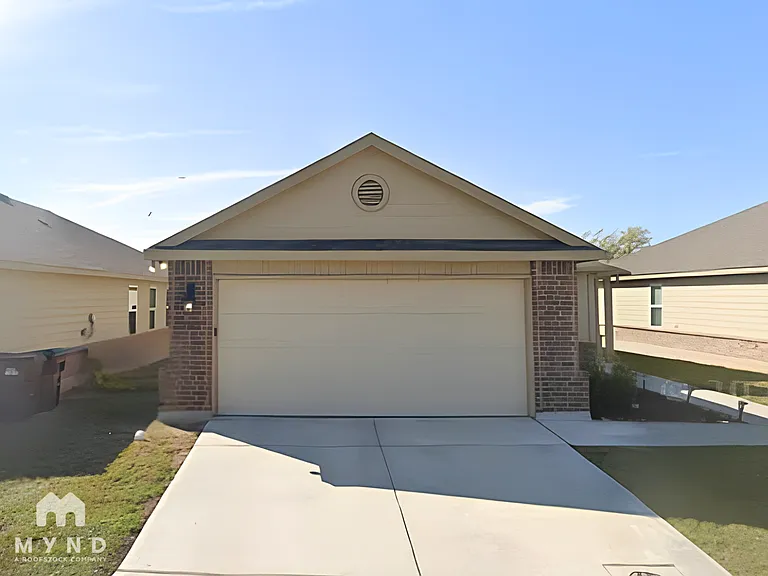 3915 Turning Pine Edge — Photo 1