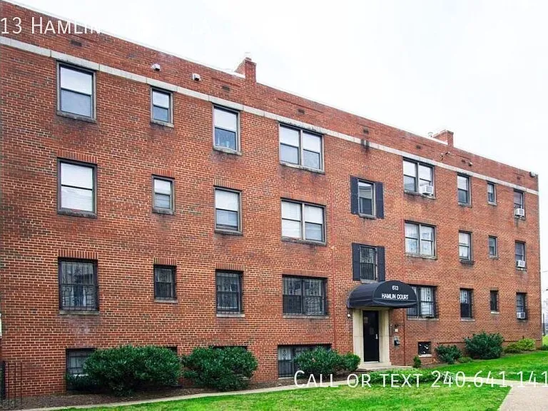613 Hamlin St NE #1A — Photo 1