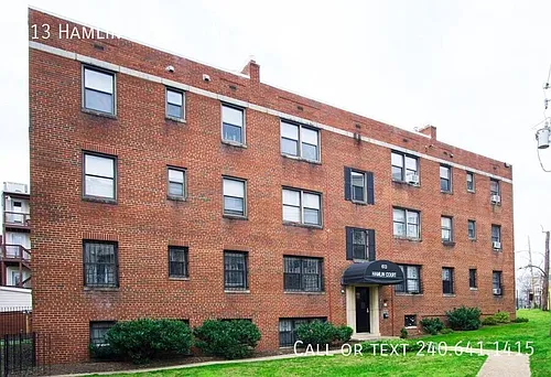 613 Hamlin St NE #1A Photo 1