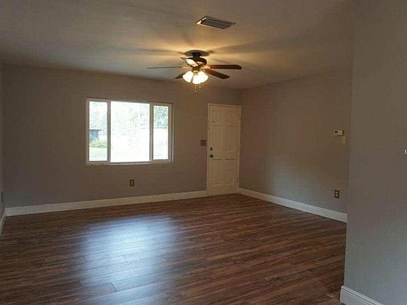 3rd image of 205 Mirror Dr