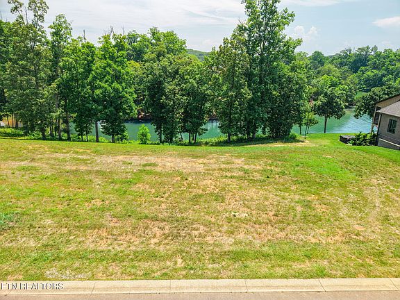 3rd image of 403 Careen Ct