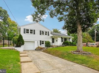 6700 Hopewell Ave, Springfield, VA 22151
