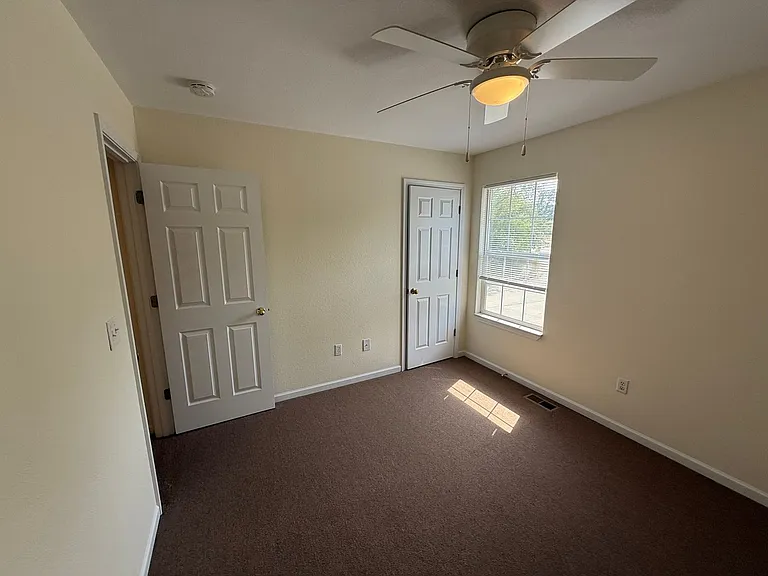 1326 N Frideriki Dr — Photo 24