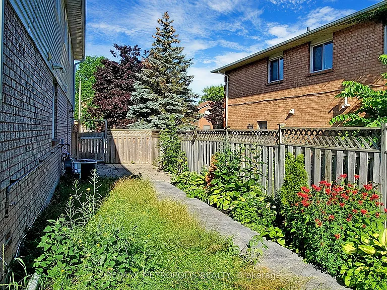 17 Porritt St #LOWER — Photo 27