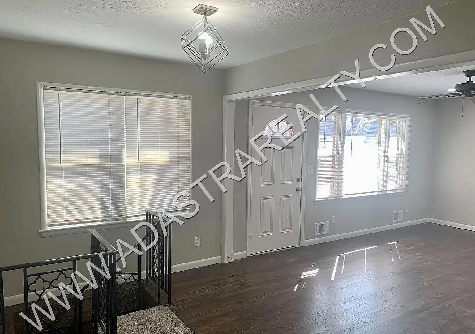 Beautiful Newly Remodeled Raytown Home-Coming SOON!! — Photo 4