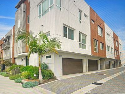 1143 W Alma Ln, Los Angeles, CA, 90038
