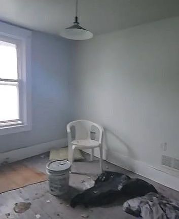 5th image of 313 Return St