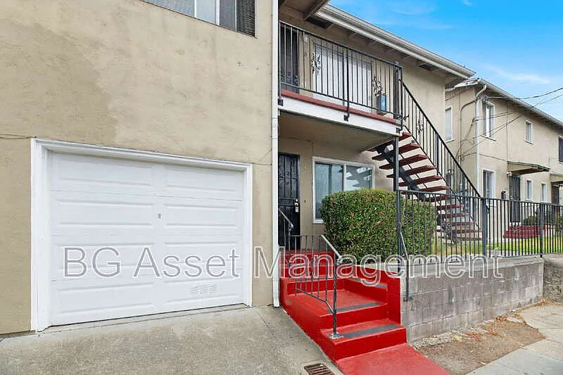 2 bed, 1.0 bath, $2,375 — Photo 1