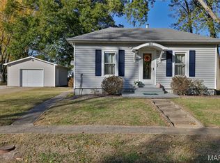 509 Locust St, Hillsboro, IL 62049