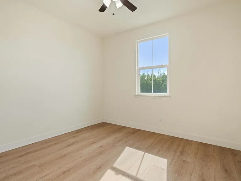 1136 Rothbury Ln — Photo 20