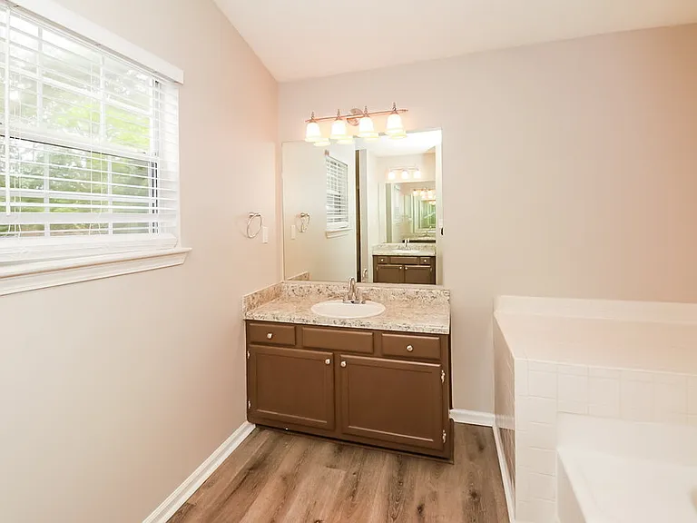 1573 Glynn Ct — Photo 12