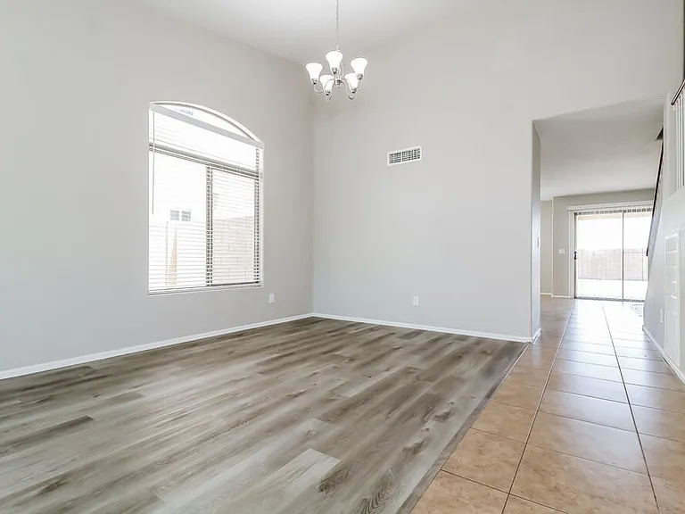 15853 W Diamond St — Photo 7