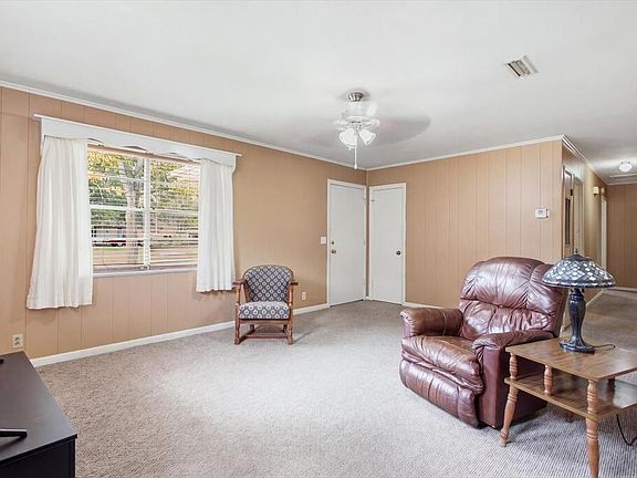 5th image of 100 Arvie Dr