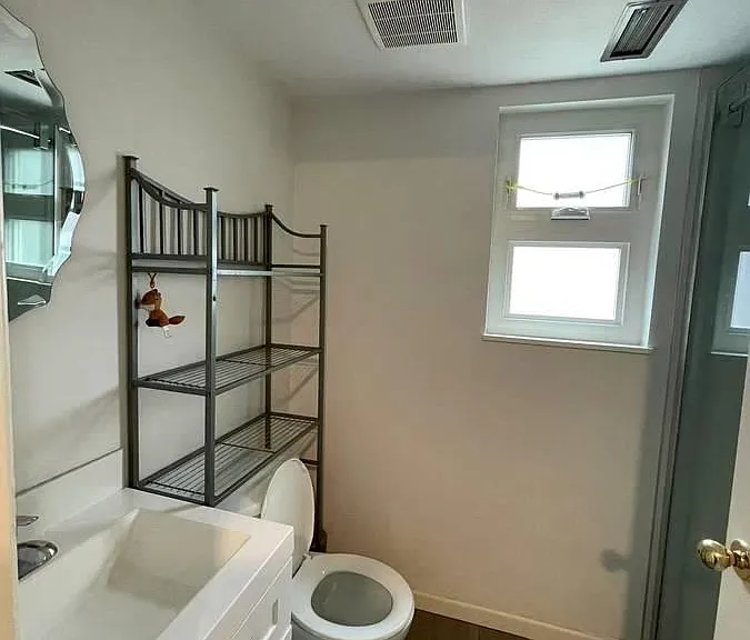 2900 Burton Ct — Photo 14