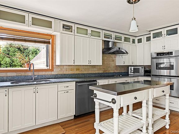 5th image of 594 Fort Hill Road