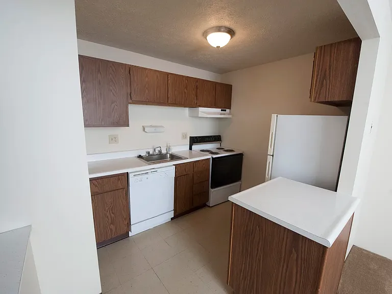 Delshire Apartments — Photo 15