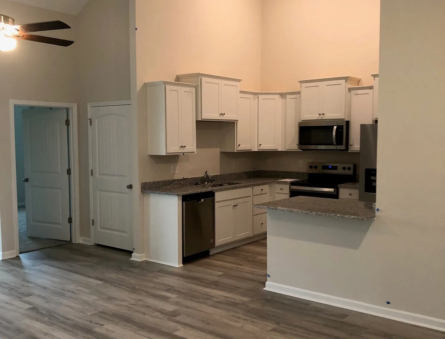 3 bed, 1551 sqft, $1,950 — Photo 3
