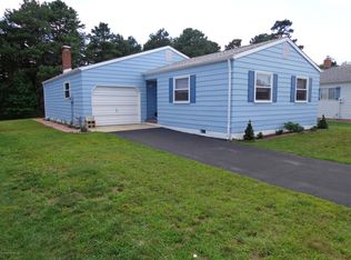5 Elsinore St, Toms River, NJ 08757