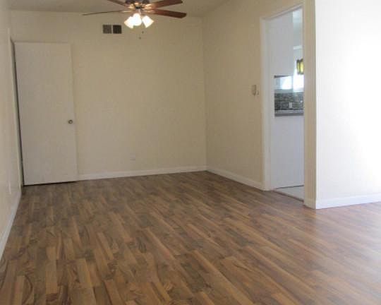 5th image of 1919 W 36th St