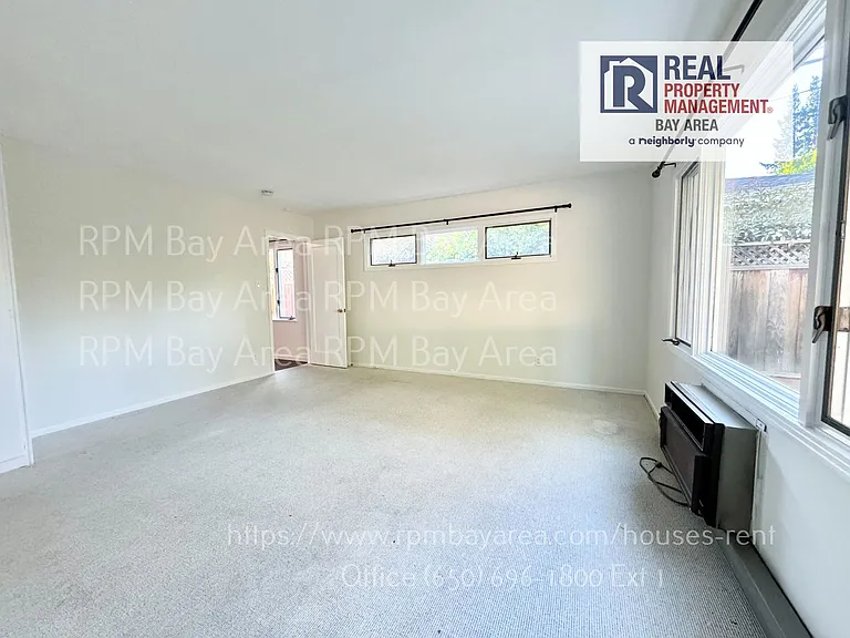 1087 Embarcadero Rd — Photo 14