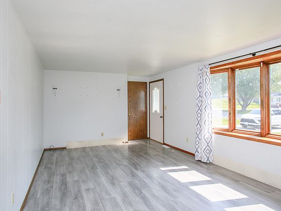 5th image of 2026 Eagle Dr