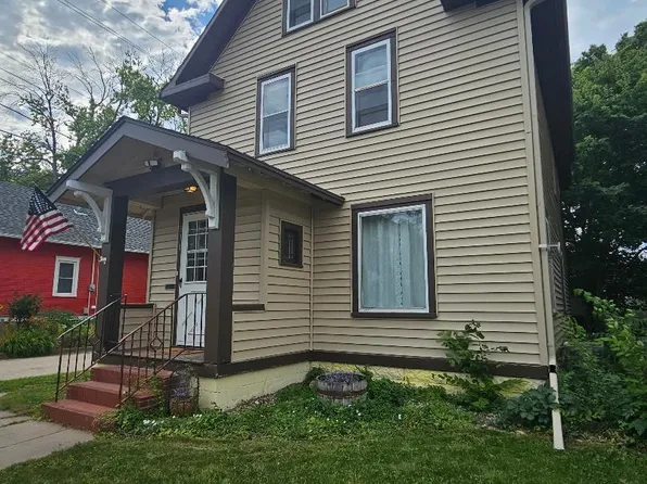 311 5th Ave SW, Aberdeen, SD 57401