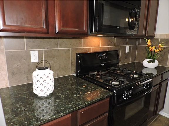 4th image of 9612 Lauren Dr