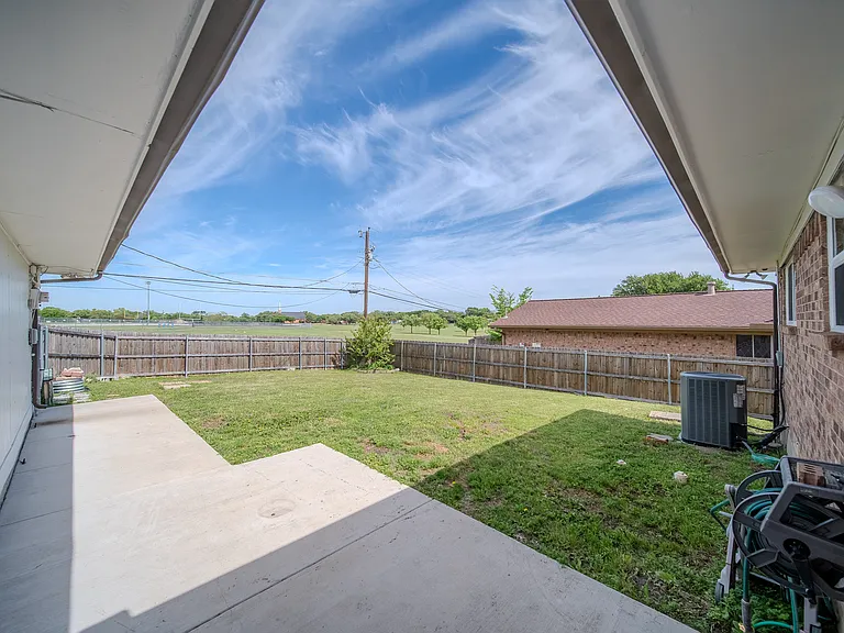 2513 Belhaven Dr — Photo 12