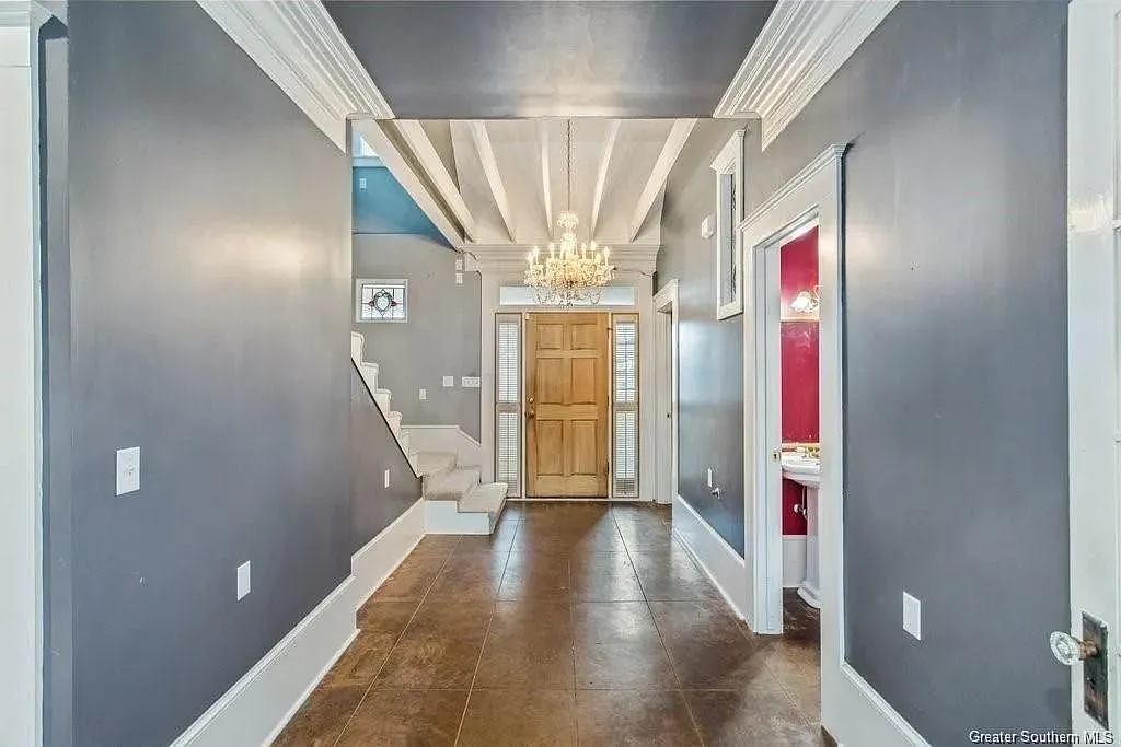 Building Photo - 616 Pine St #B
