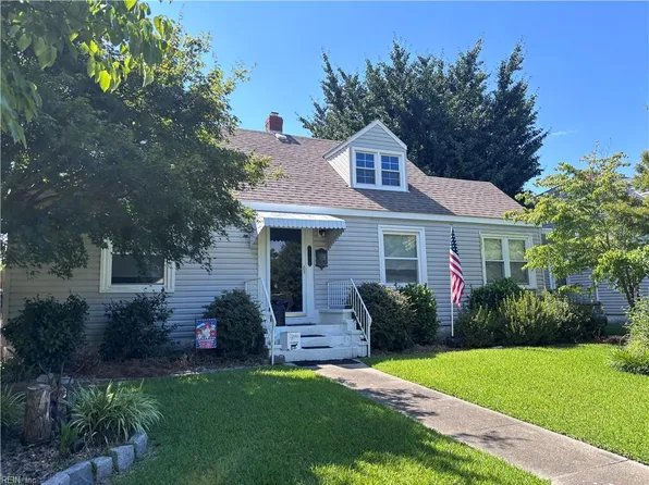 8135 Foxdale Dr, Norfolk, VA 23518