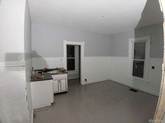 2nd image of 520 Troy St