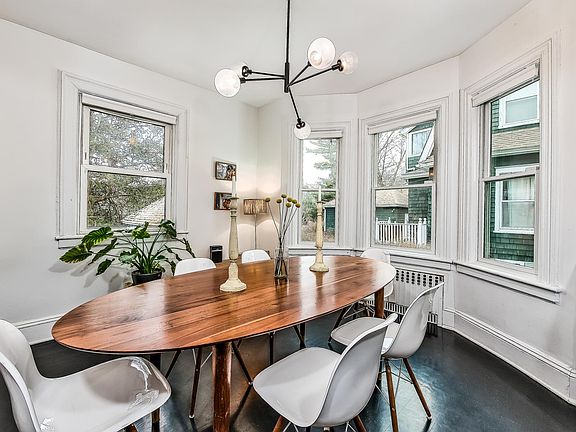 5th image of 9 Clark Ct