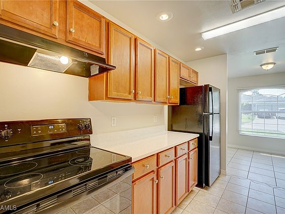 5th image of 3008 18th Street W