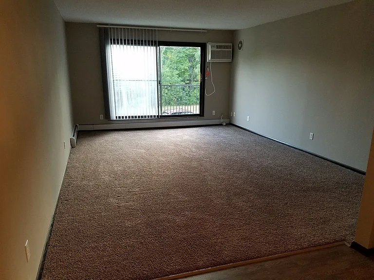 Briar Oaks Apartments — Photo 14