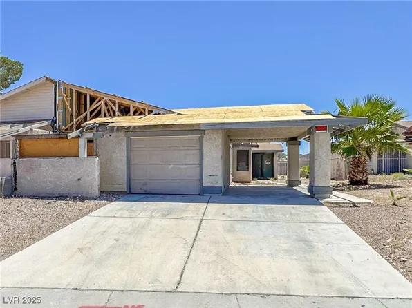 6723 Oak Valley Dr, Las Vegas, NV 89103