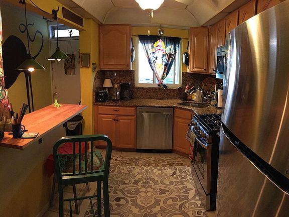 kitchen shot from DR