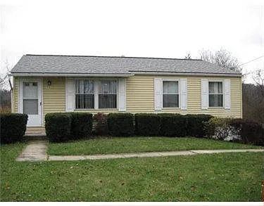 580 Catskill Dr photo 1