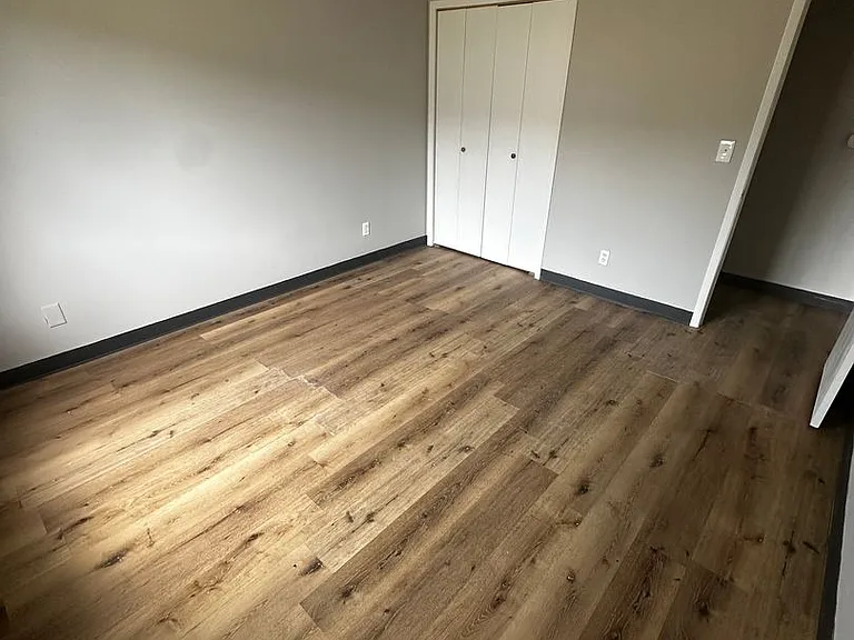 810 Payton Ave — Photo 12