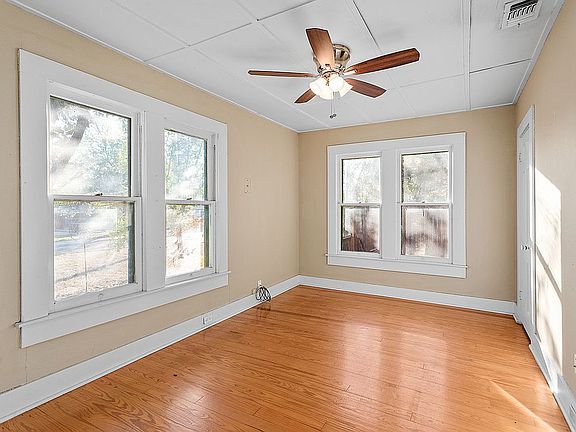Front bedroom or office
