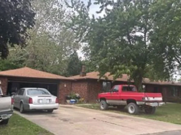 220 S Fall St, Paxton, IL 60957