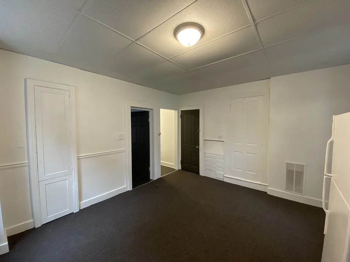 Building Photo - 254 Roosevelt Ave #1