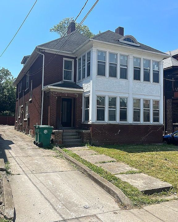 627 Chilton