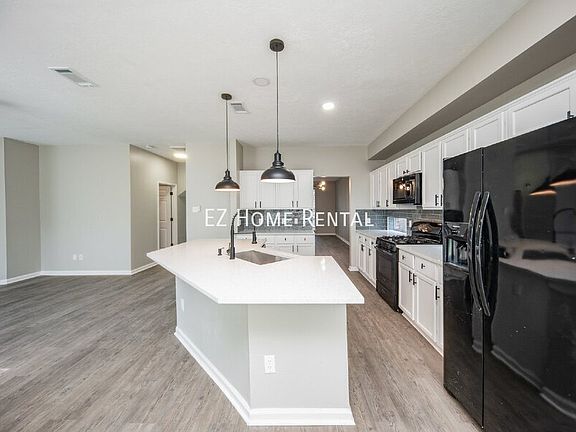 2nd image of 14011 Cypress Falls Dr