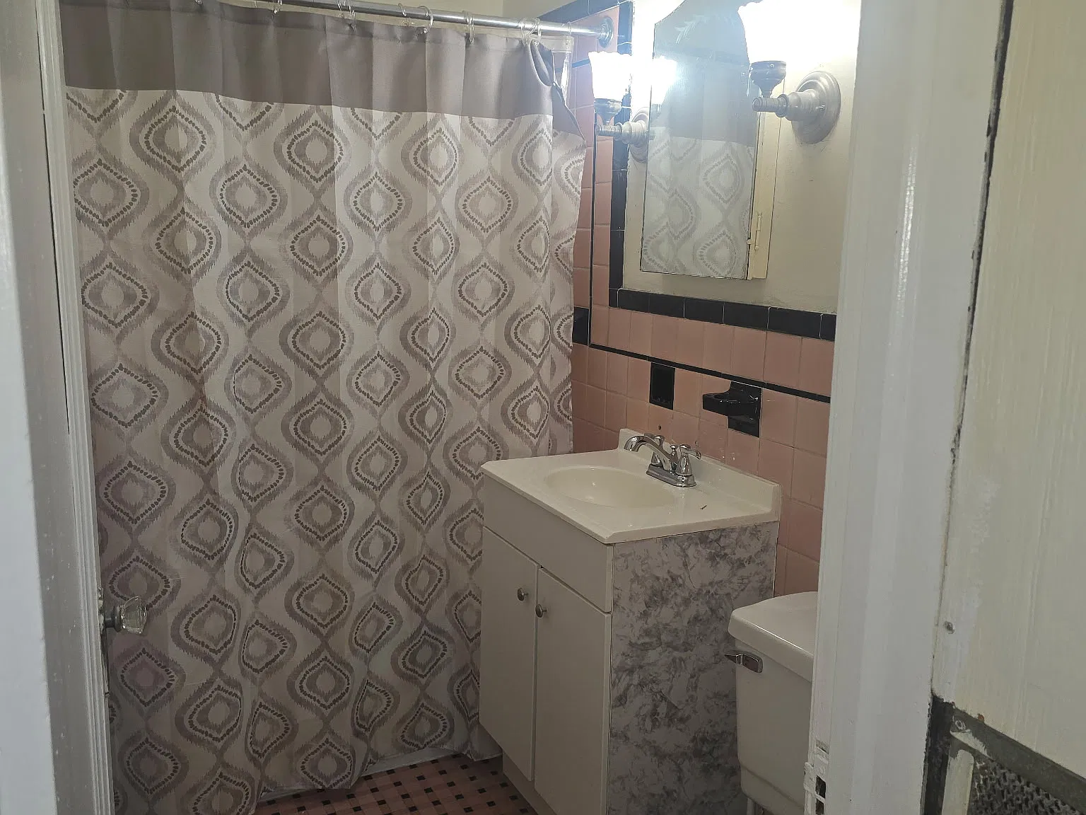 2 bed, 1000 sqft, $1,000 — Photo 2