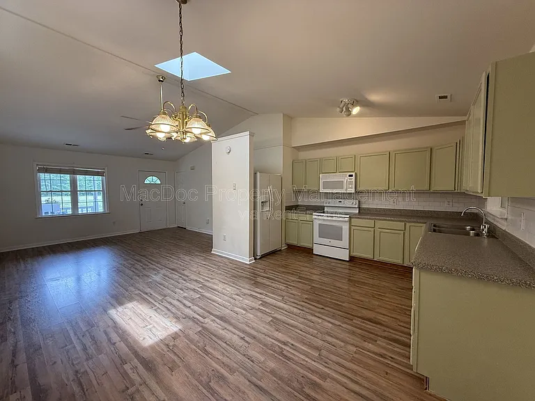 27140 Shannon Mill Dr — Photo 6
