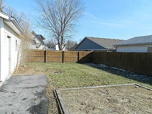 5th image of 151 N West St
