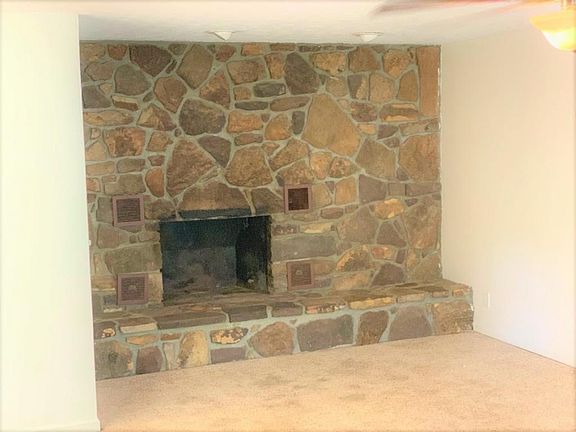 2nd image of 1162 Ridgecrest Ave