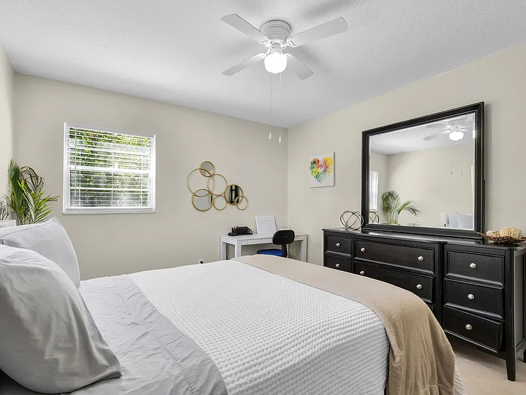 2621 SW 33rd Ave — Photo 11